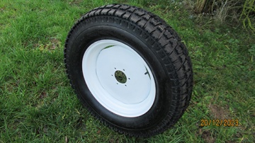 Ruota giardinaggio posteriore 18" stretto - Hinomoto : C174
Iseki : Sial/Hunter 16s, Sial/Hunter 20s, TF15, TM, TM15, TM17, TM217, TM3200, TU150, TU155, TU157, TU160, TU165, TU167, TU1500, TU1600, TU PP, TX155, TX1500, TX1510, TX2160
Kubota : A175, A195, Aste, B1-15, B1-16, B72, B1500, B1502, GB15, GB16(F), GB150, GB155, GB170, GB175
Massey Ferguson : MF1215, MF1220, MF1225
Yanmar : A116, YM1510
Zen-Noh : ZB1500, ZB1502
